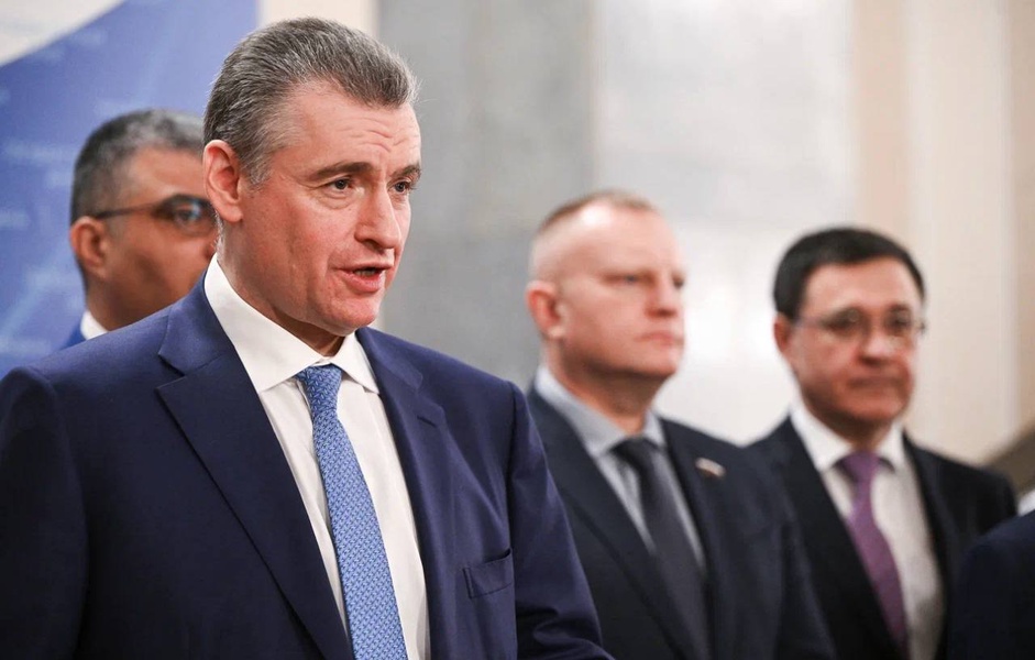 ЛДПР предлагает оплачиваемый отпуск для отцов при рождении ребёнка
