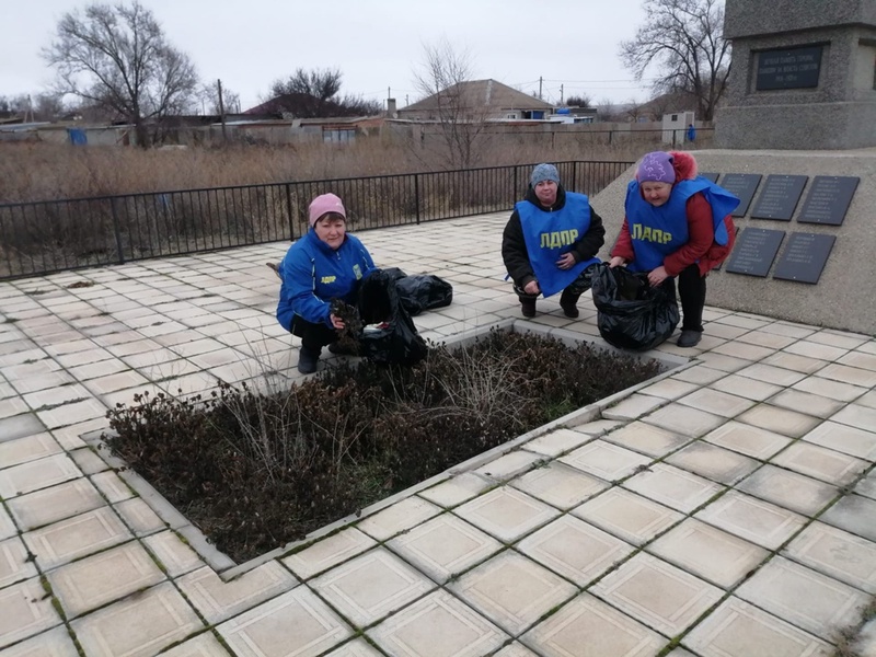 В селе Арзгир прошёл субботник 