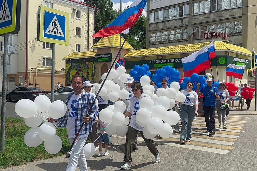 Праздник, который рядом: как ЛДПР поздравляла Ставрополье с Днём России