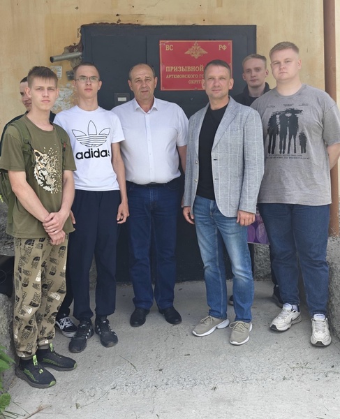 Депутат Александр Каптюг провел встречу с Игорем Поповым в Артемовском
