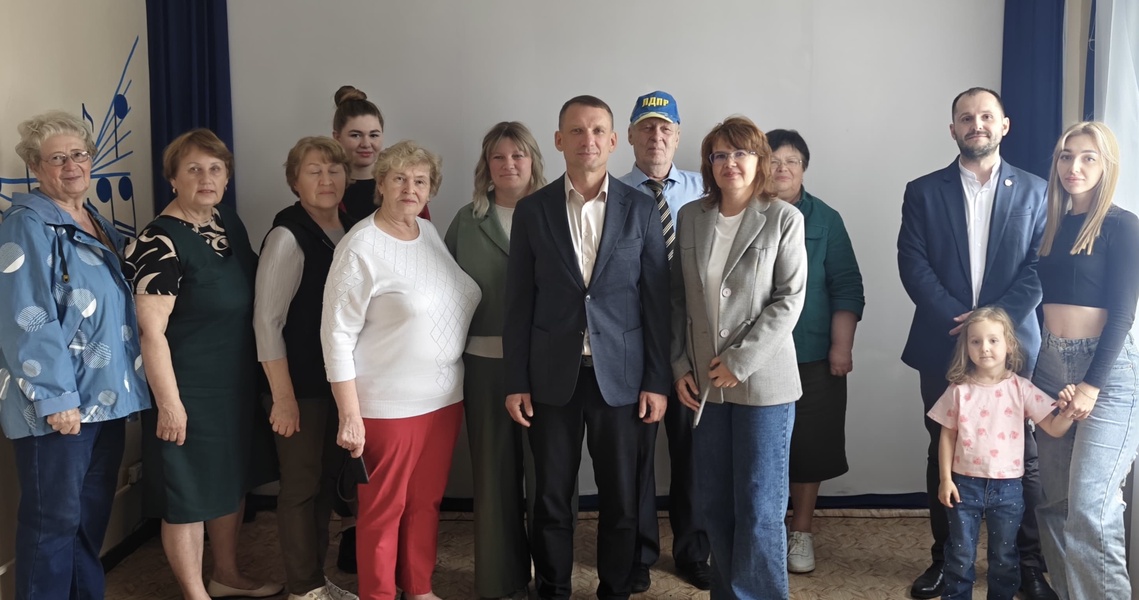 Александр Каптюг посетил Новую Лялю и пообщался с местными жителями 