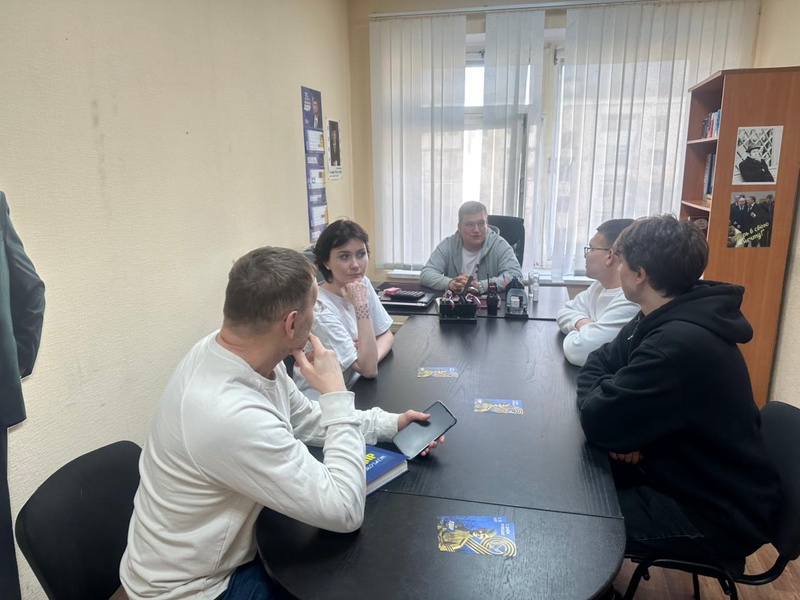 Активисты молодежного крыла ЛДПР в Свердловской области провели круглый стол