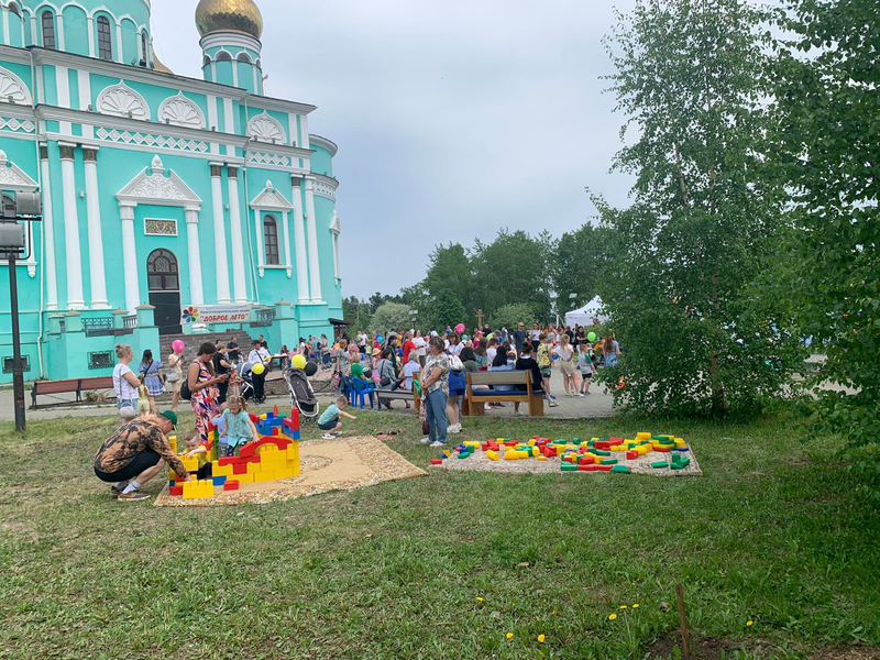 «Доброе лето» с активистами ЛДПР