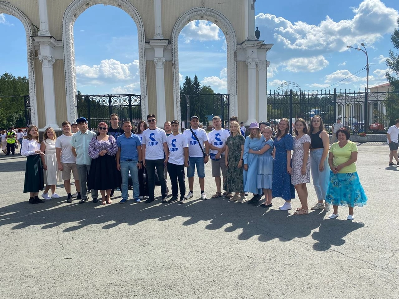 При поддержке ЛДПР состоялись танцы в парке В.В. Маяковского