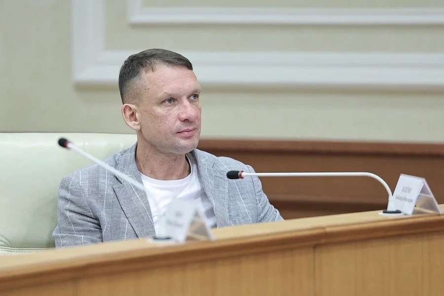 Депутат Александр Каптюг представил отчет об исполнении закона о знаке отличия Свердловской области 