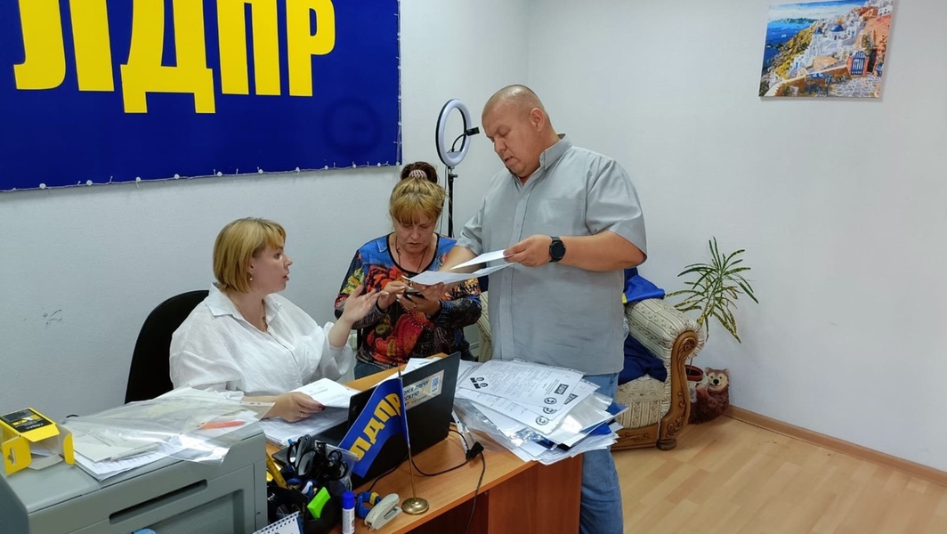 В Нижнем Тагиле координатор ЛДПР продолжает проводить приемы граждан