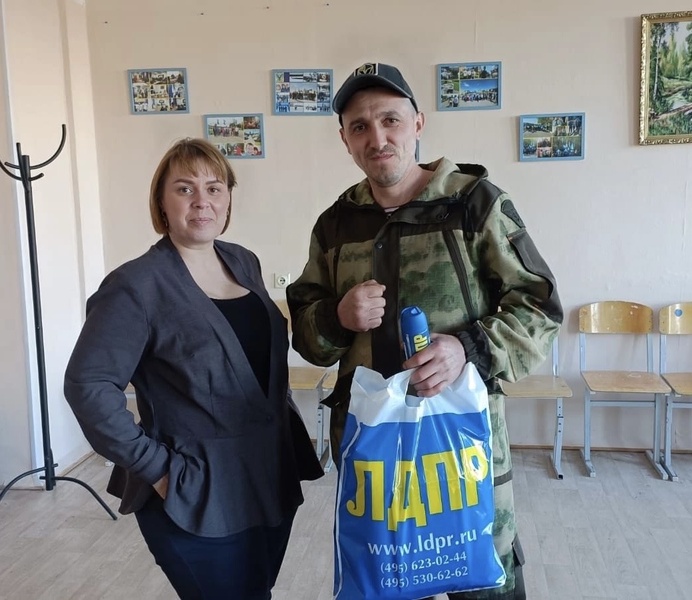 Координатор ЛДПР в Нижнем Тагиле поздравила участников боевых действий 