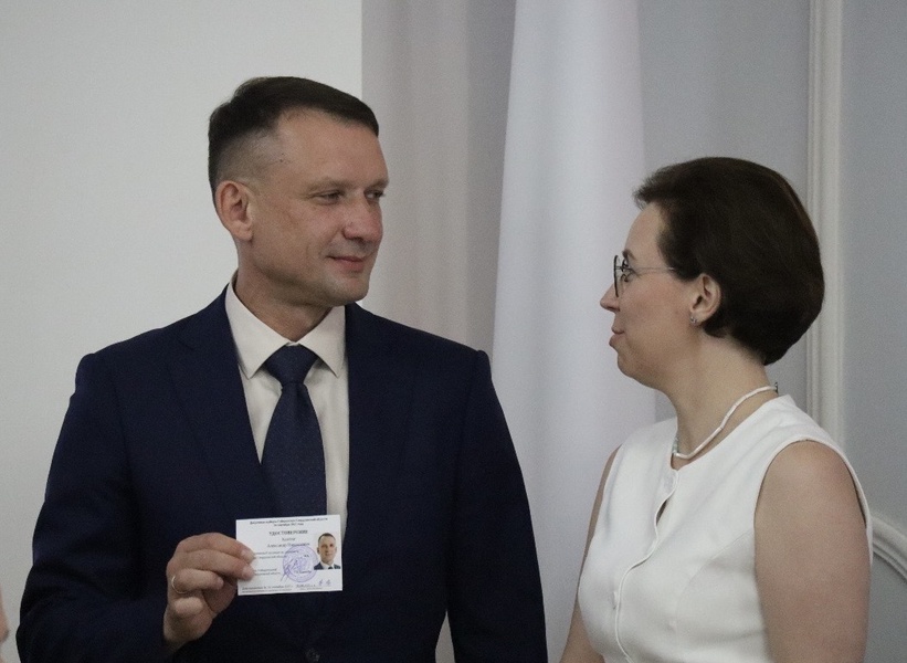 Александр Каптюг  получил удостоверение кандидата на пост губернатора Свердловской области