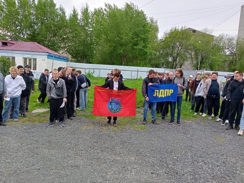Представитель ЛДПР дал старт военным сборам в Екатеринбургском политехникуме