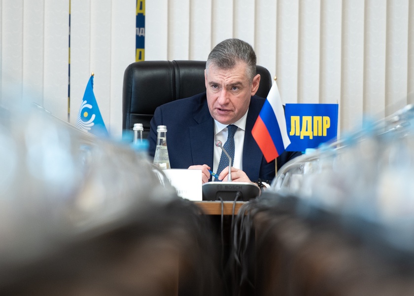 ЛДПР предложила запретить деятельность коллекторов с иностранным влиянием 