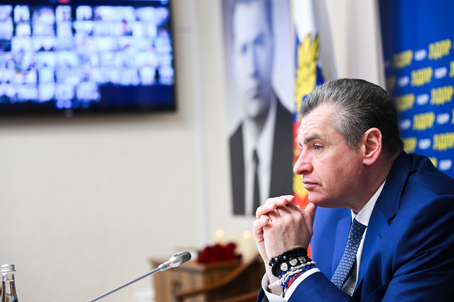 ЛДПР предлагает ввести уголовную ответственность за повторную продажу энергетиков детям