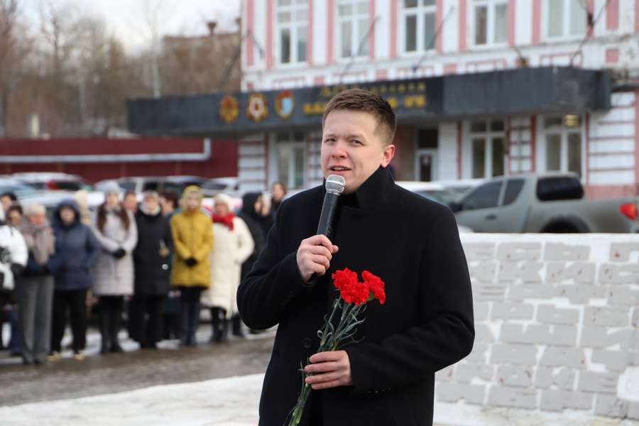 Памяти героев Тульской обороны: ЛДПР почтила память защитников города