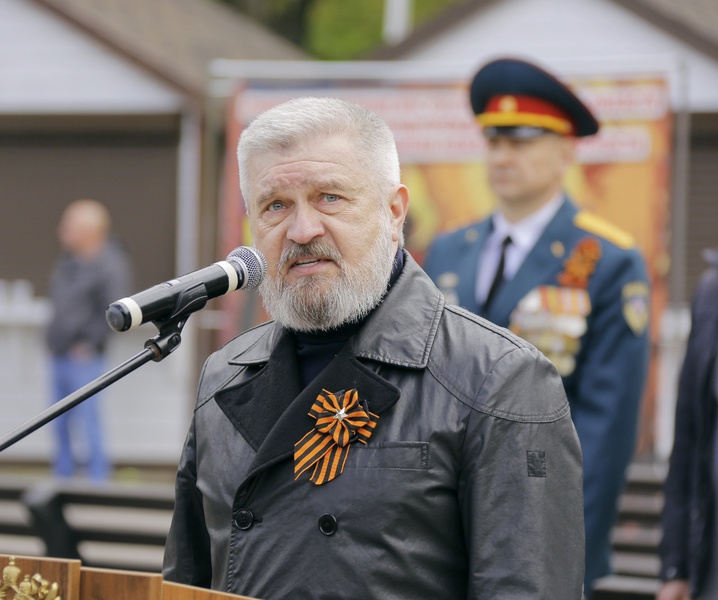 Александр Балберов поздравил тульских огнеборцев