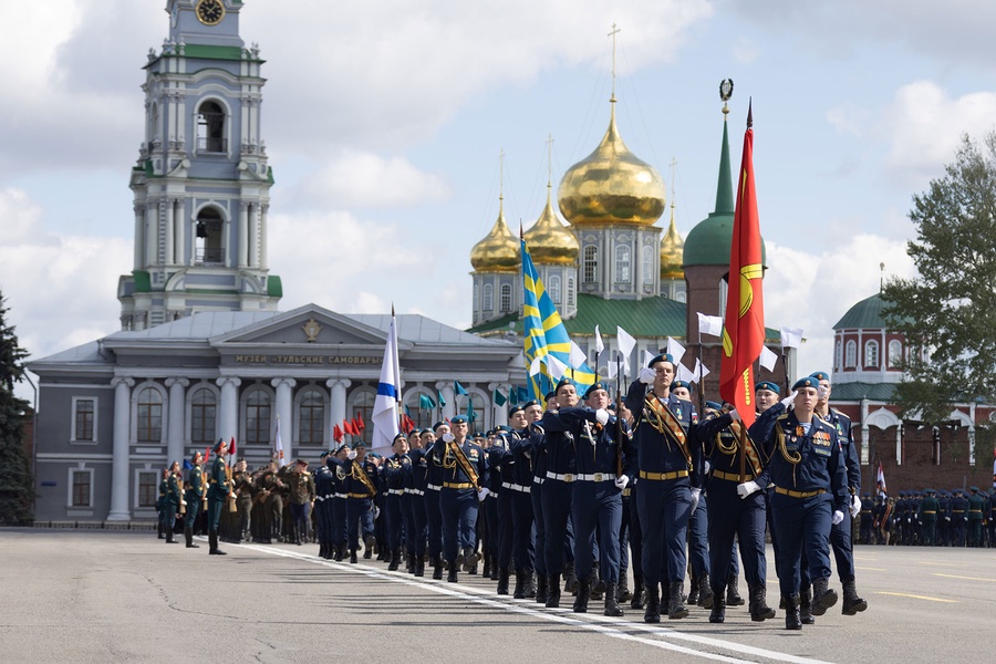 Сегодня – День создания Вооруженных Сил РФ