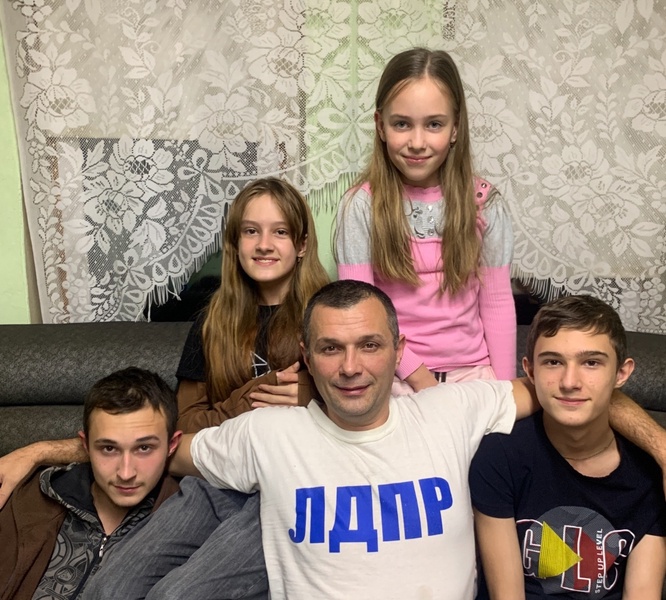 Депутат ЛДПР и многодетный отец Андрей Чекутов о поддержке семей