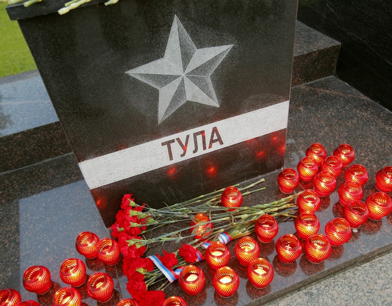 Поминальная свеча – символ памяти нашего сердца