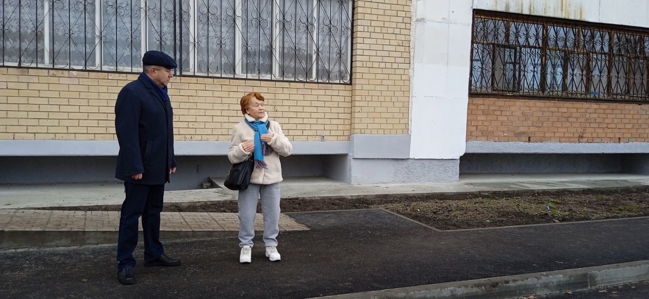Дмитрий Ошурков проверил качество благоустройства дворовых территорий в Тюмени