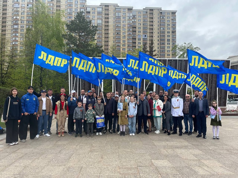 Тюменские активисты ЛДПР отдали дань памяти героям-землякам Великой Отечественной войны