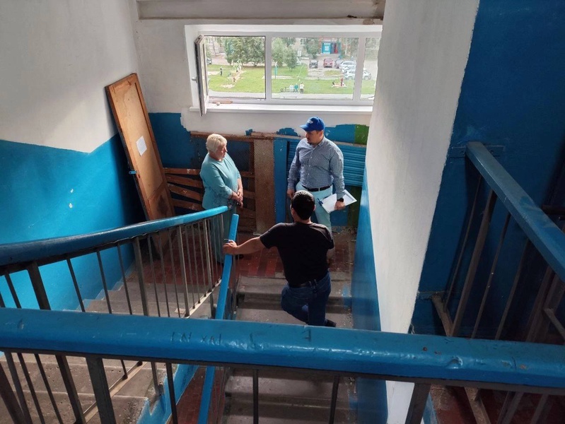 Депутат ЛДПР взял под свой контроль проблемный дом в селе Каскара