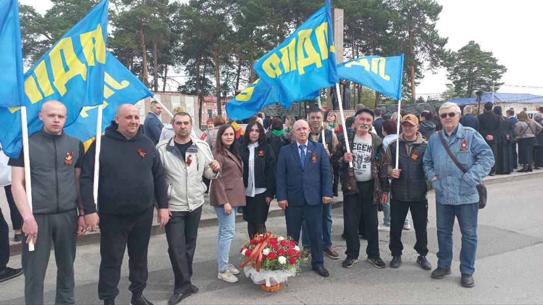 Тюменские партийцы принимают участие в патриотических мероприятиях в честь Дня Победы