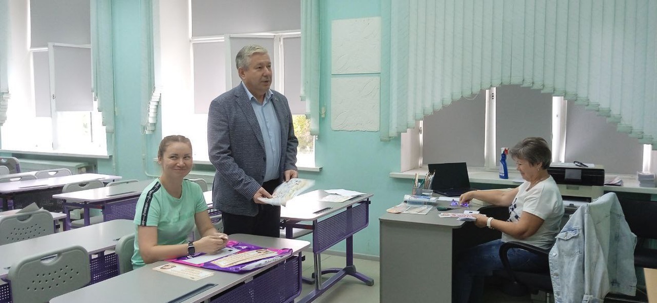 Депутаты ЛДПР продолжают мониторинг тюменских школ в преддверии начала учебного года