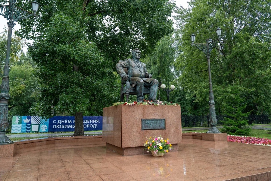 Вклад Андрея Текутьева в развитие Тюмени бесценен, считают депутаты ЛДПР