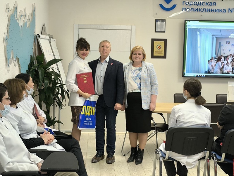 Тюменские девушки – настоящие герои, считает депутат ЛДПР