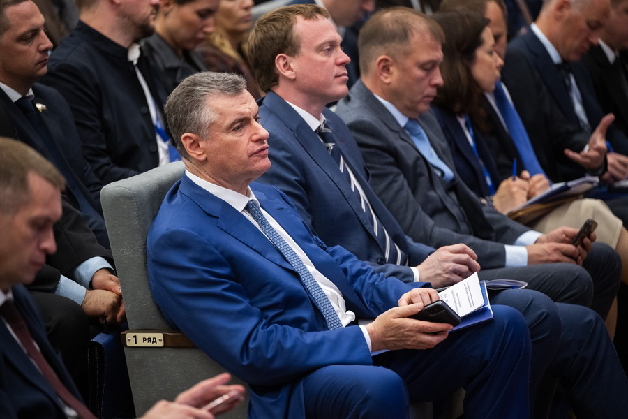 ЛДПР предлагает создать в школах профильные медицинские классы