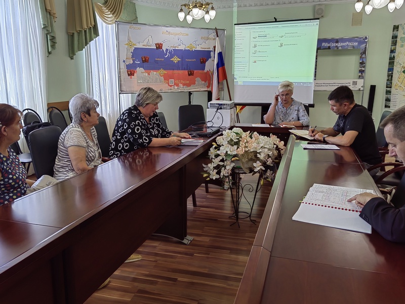  Представители ЛДПР совместно с жителями Твери провели очные переговоры с администрацией Московского района