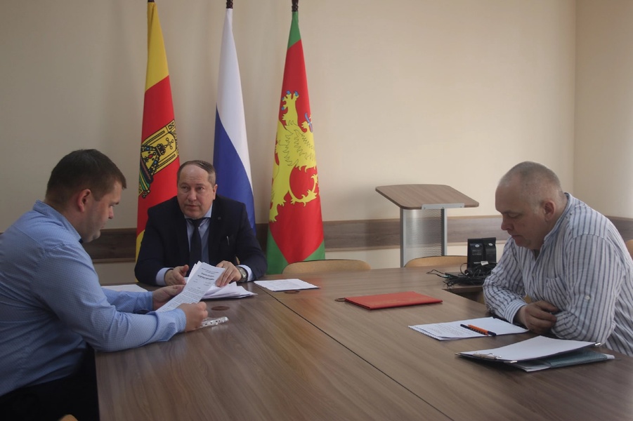 Депутат ЛДПР Андрей Калашников поднял пять проблем ржевских дорог  