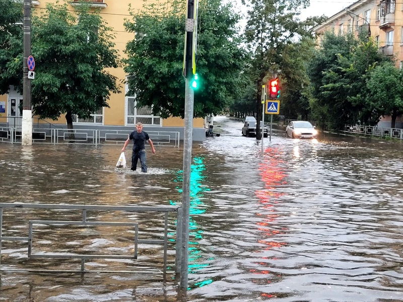 ЛДПР: Тверь – не Венеция, гордится водной гладью на дорогах нечего