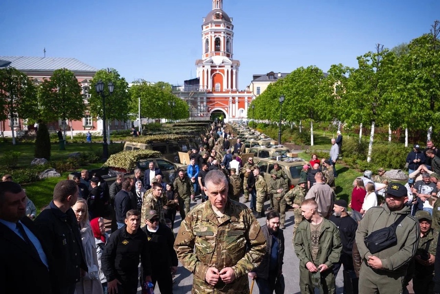 ЛДПР передала бойцам СВО военную технику и автомобили высокой проходимости