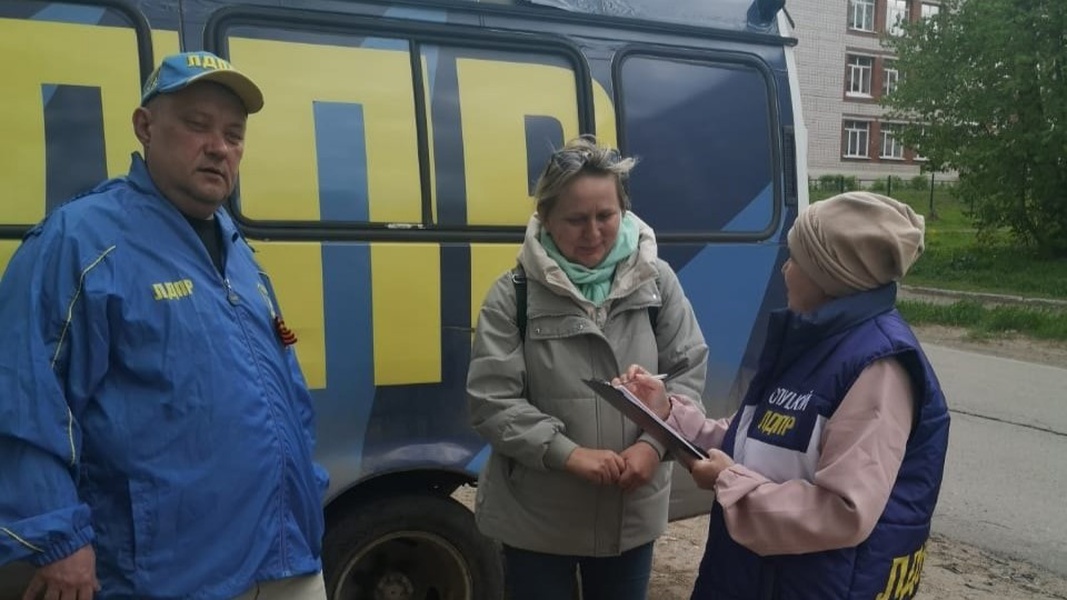 Жители Ленинского района рассказали о своих проблемах Алексею Баталову
