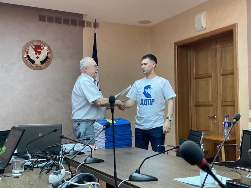 ЛДПР в Удмуртии представила в ЦИК списки кандидатов на выборы в Госсовет
