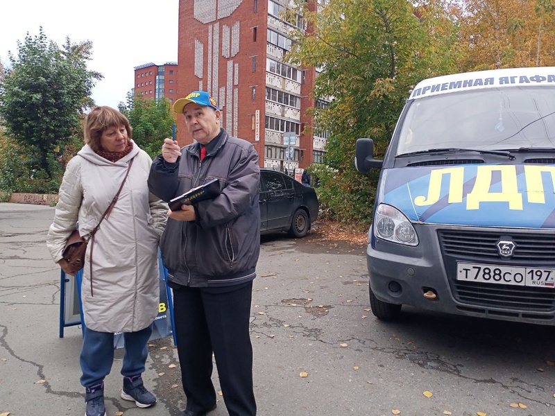 Мобильная приемная депутата Государственного Совета снова в городе!