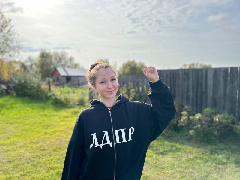 Молодежь ЛДПР в Югре присоединилась к акции «Кулак Слуцкого», инициированной лидером партии 