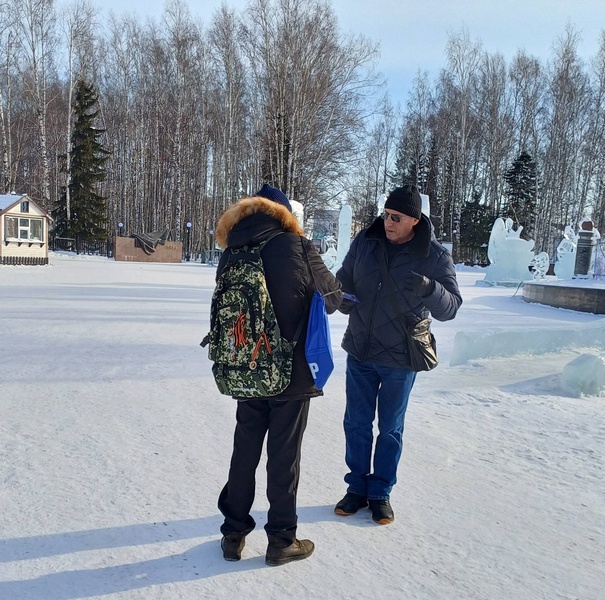 В Ханты-Мансийске продолжается общение с жителями в рамках проведения Всероссийского опроса ЛДПР