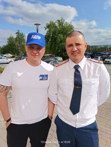 Денис Байрамов, партиец в Сургуте, поздравил сотрудников УИС с профессиональным праздником