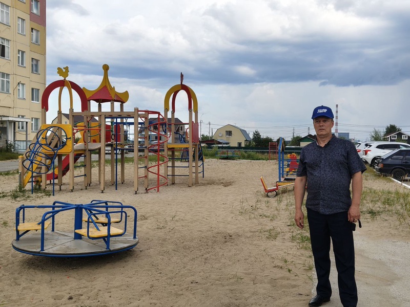 Партийная проверка дворовых территорий в Излучинске