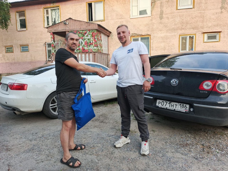 Роман Кондратеня активист ЛДПР поздравил рыбаков Сургутского района 