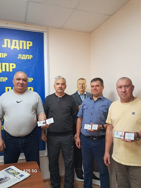 Александр Мещанин провел встречу с активными жителями Нягани