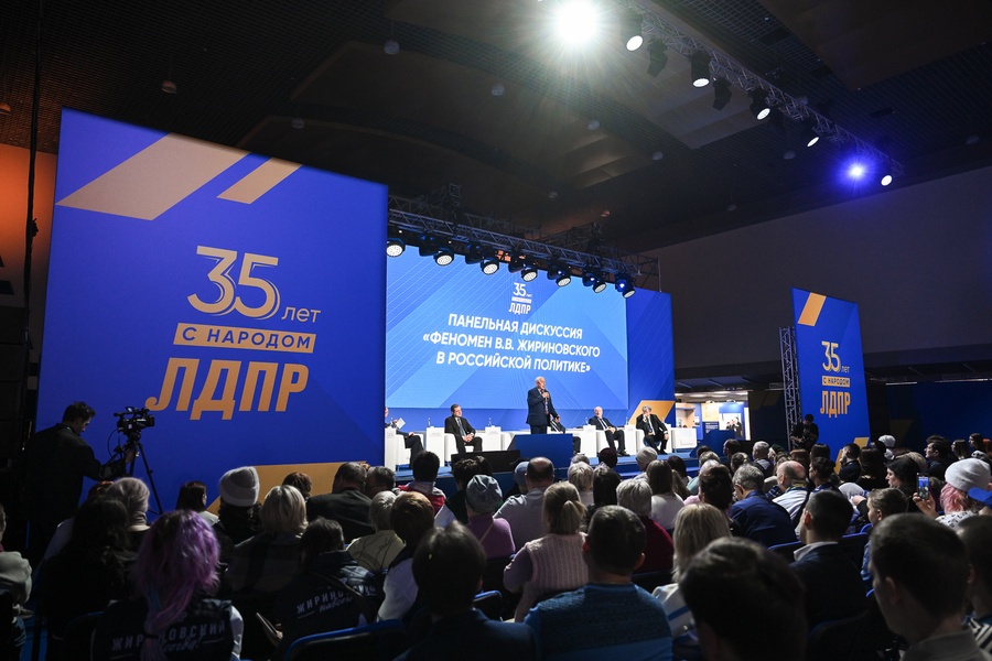 Обсудили феномен Жириновского
