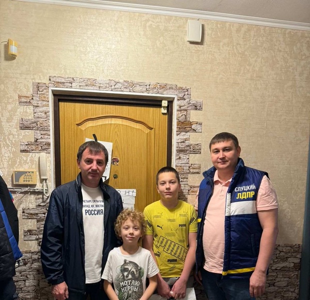 В ЛДПР помогли жителям Нижневартовска собирать детей в школу