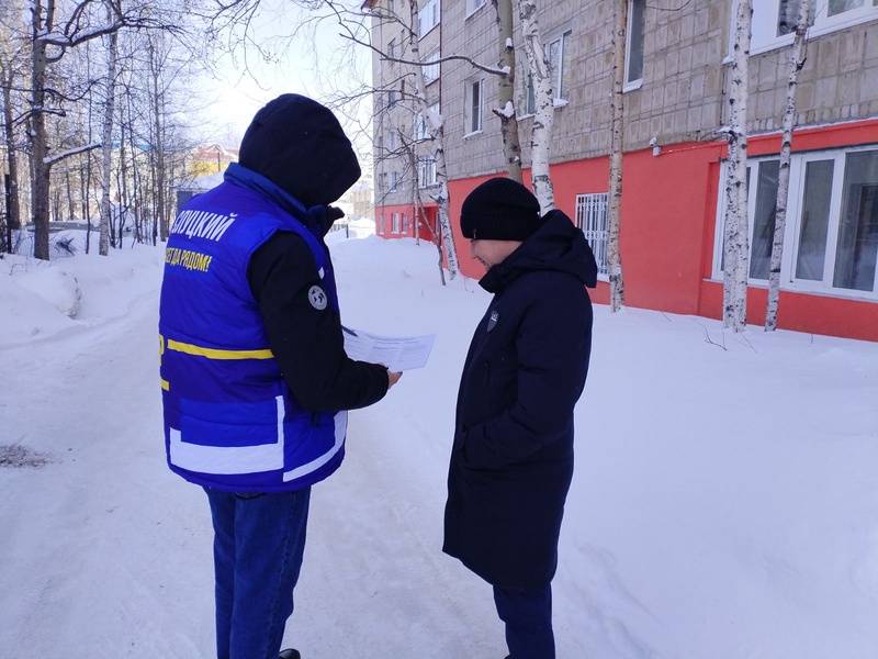 В г. Мегионе продолжается Всероссийский опрос ЛДПР «Скажи Слуцкому правду!»