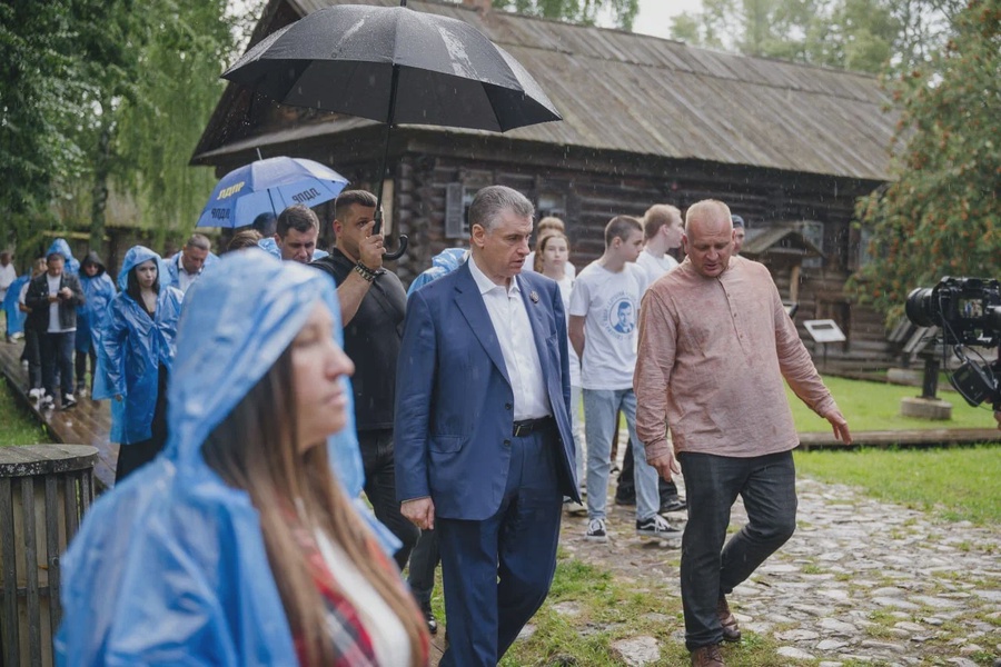 Евгений Данников: Леонид Слуцкий и депутаты ЛДПР за поддержку малых городов в России