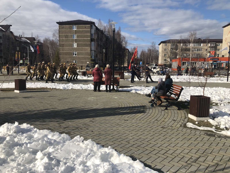 Помогли подготовить площадку к параду в Мегионе