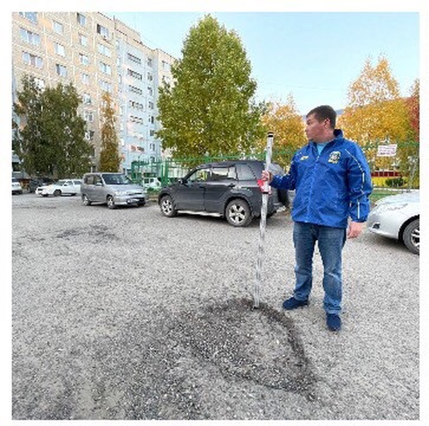 В Мегионе партактив проинспектировал дороги