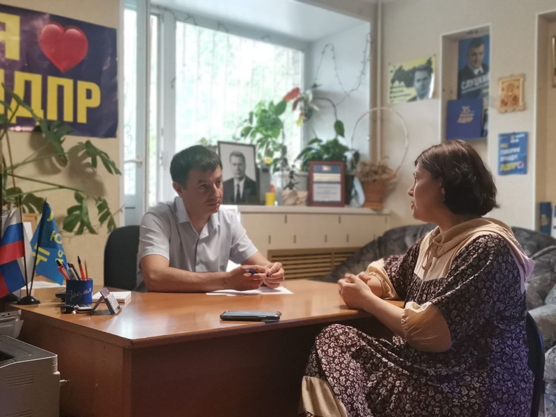 Евгений Данников в рамках Всероссийского приема ЛДПР пообщался с вартовчанами