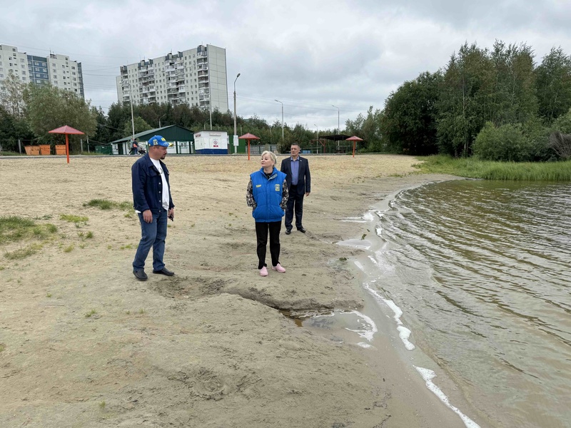 Партийный патруль на Комсомольском озере в Нижневартовске