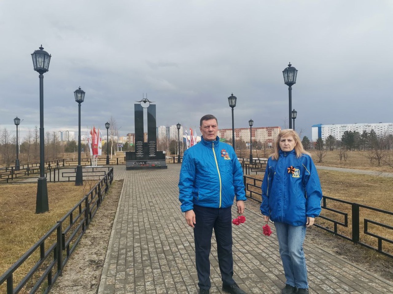 ЛДПР возложила цветы в Югре в память о героях